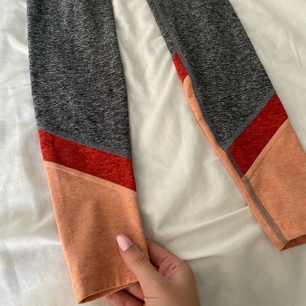 Beyond Yoga leggings - Picture 5 of 10